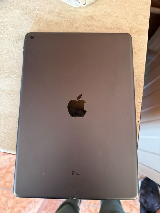 iPad 8 / 32GB / IMPECABIL / Baterie 8h / PREȚ BUN