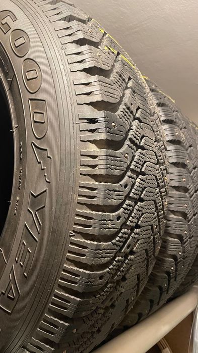 Шины Goodyer 225/70 R16