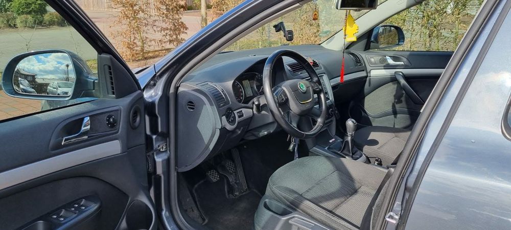 Vând mașină cu numere Germane