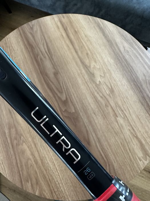 Тенис ракета Wilson Ultra — много запазена, удобна за игра