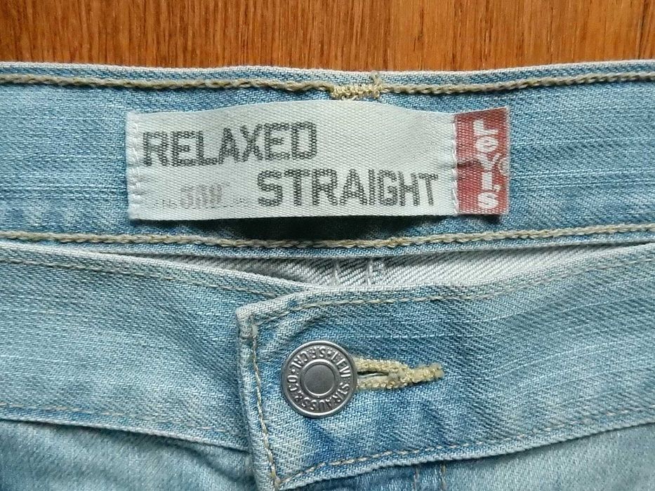 Blugi Levi’s 559 Relaxed Straight. Marime 40/32. Impecabili, ca noi.