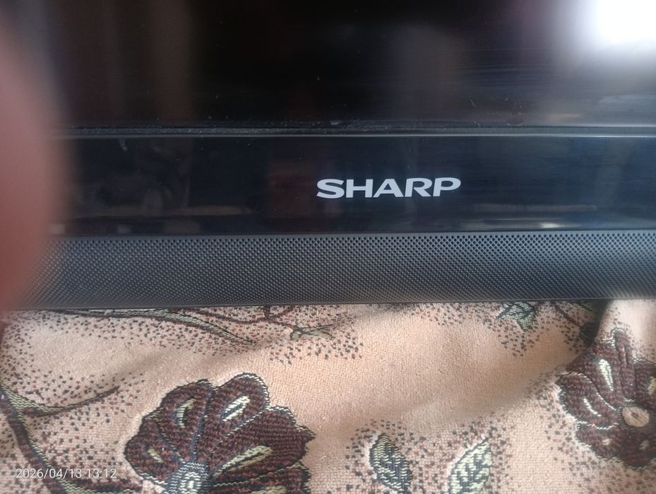 Телевизор Sharp Aquos 110 см.