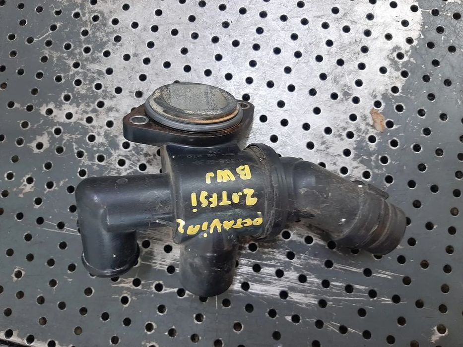 termostat  2.0 tfsi bwj  skoda octavia 2  vw golf 5 audi a3 8p 06f121111h