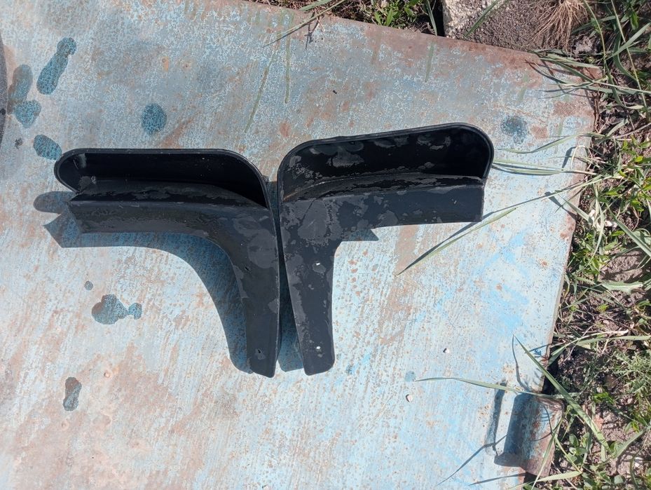 Продам брызговики на королу