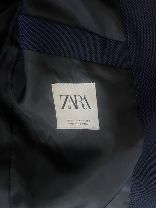 Тъмно син костюм zara