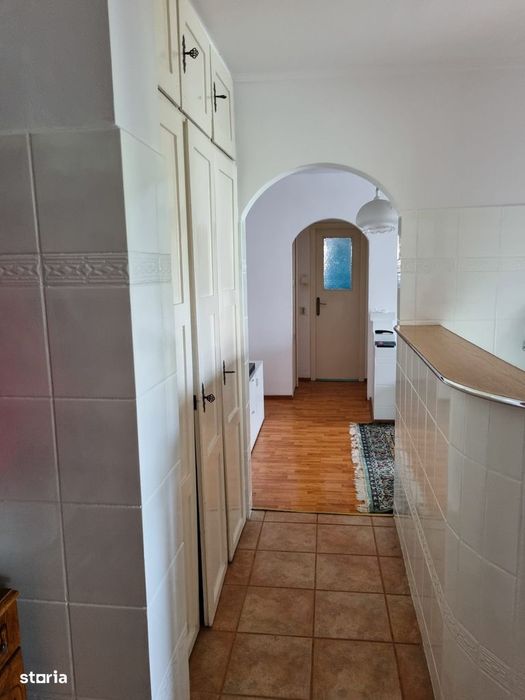 RAMDA,Apartament de vanzare 3 camere 2 balcoane zona Rogerius — fotografia 3