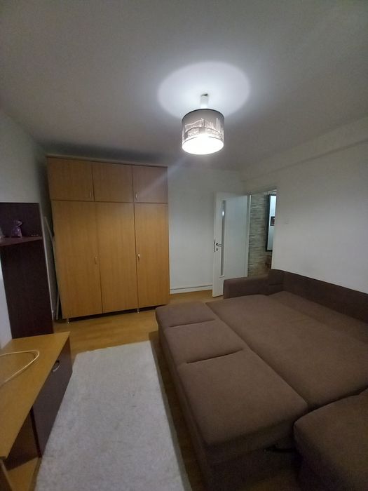 Închiriez apartament 1 camera Gradiste