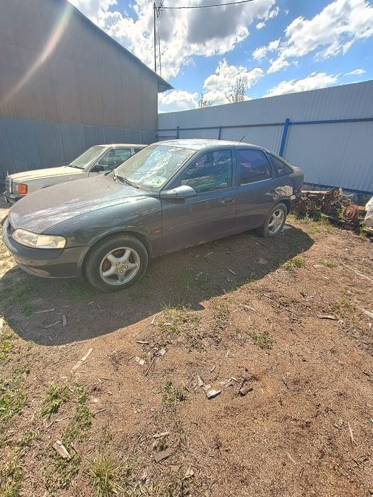 Opel Vectra B, an fabricație 1996, Benzină