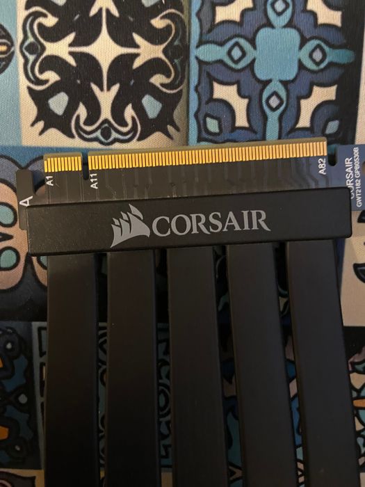 Corsair PCIe 4.0 x16 Extension Cable 300mm - EMI Shielded