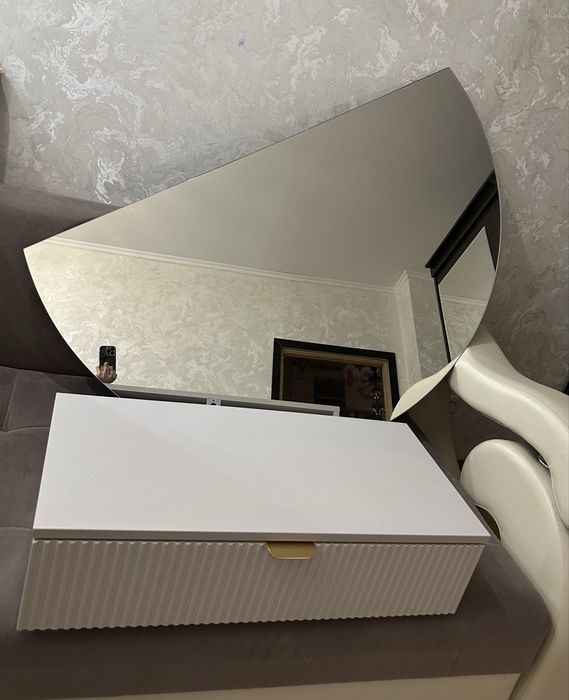 Туалетный столик консоль + зеркало