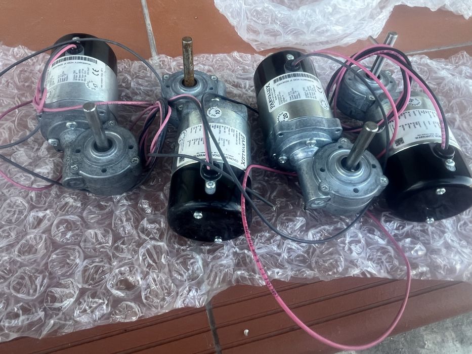 Motor electric cu reductor  24v
