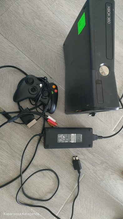 Продам ХBox 360 по запчастям