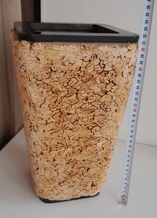 Продам декоративную вазу