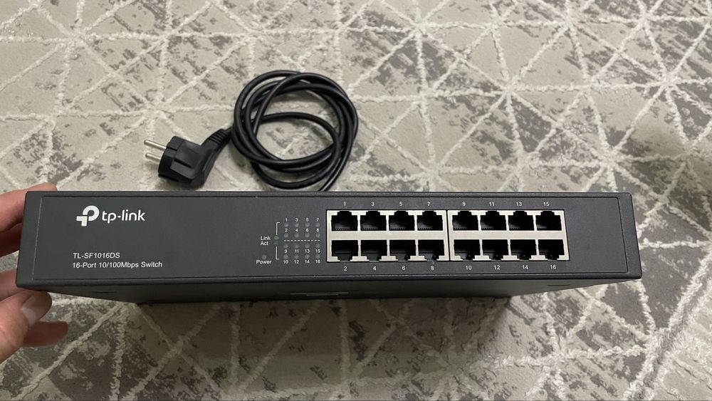 Коммутатор (switch / свич) TP-Link