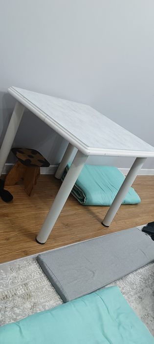 Продам кухонный стол 80*80