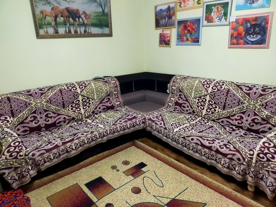 Продам диван, угловой.