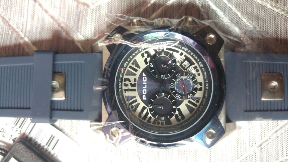 Часовник Police Hellcat