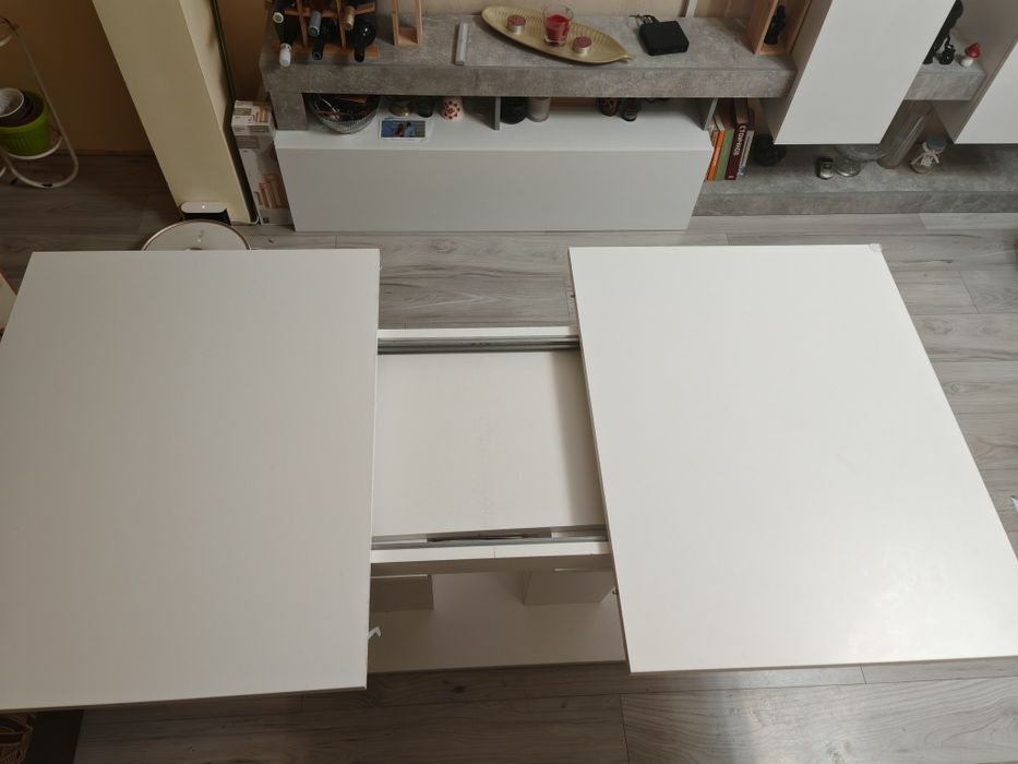 Продава трапезна  маса