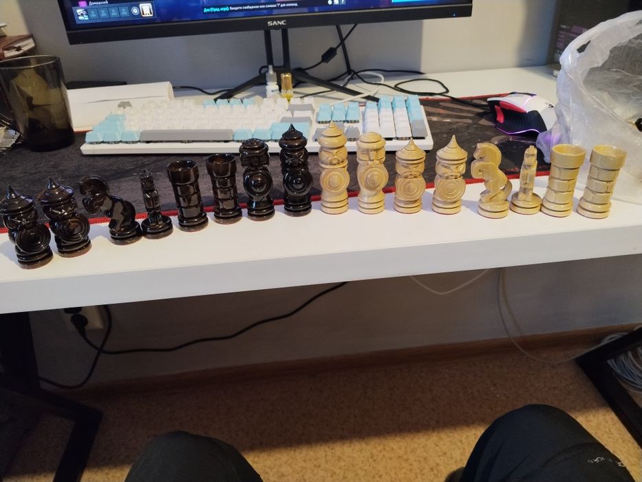 Шахматы резные  ручная работа