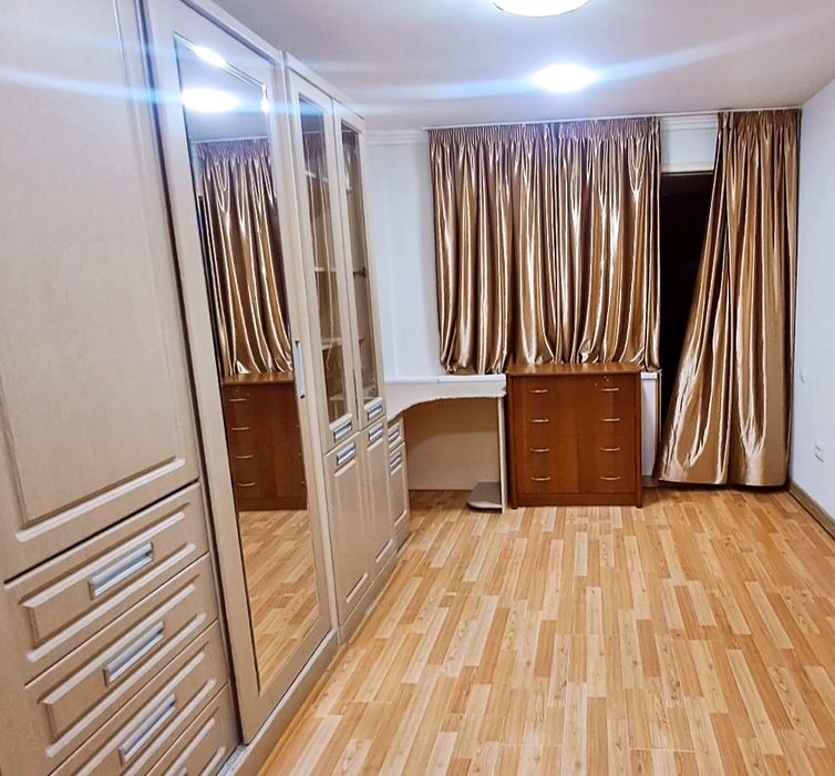 Сдается 3⁴/1/4 квартира, Чиланзар 2, Торг. центр, Аллея Гагарина