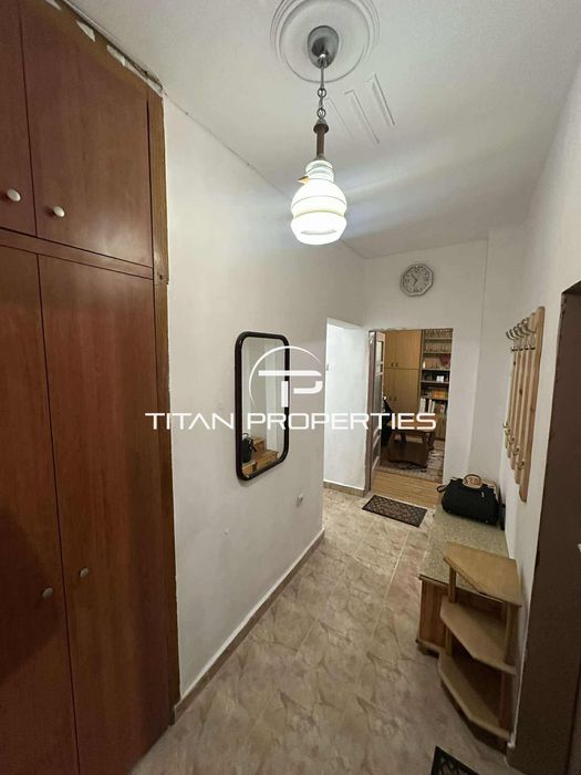 Двустаен апартамент, под наем, Център