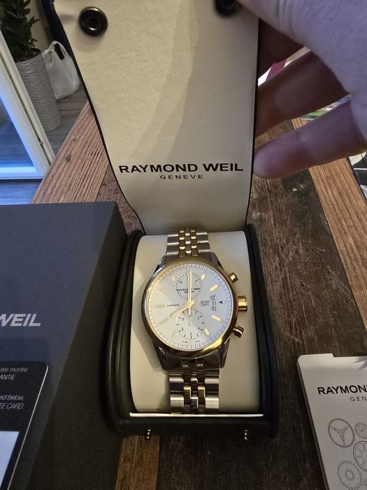 Луксозен автоматичен часовник Raymond weil freelancer в гаранция