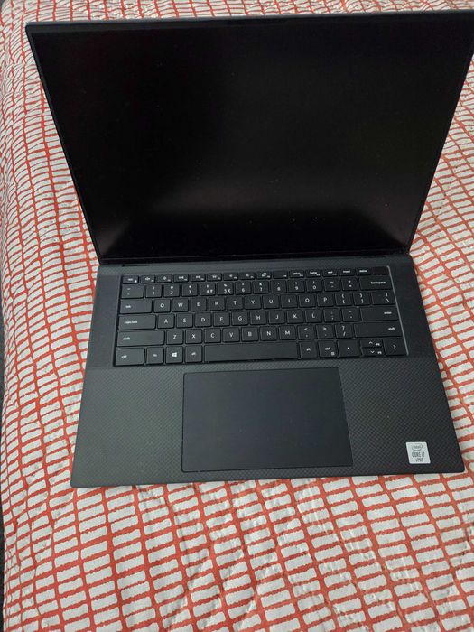 Продавам лаптоп Dell 5550 - Precision