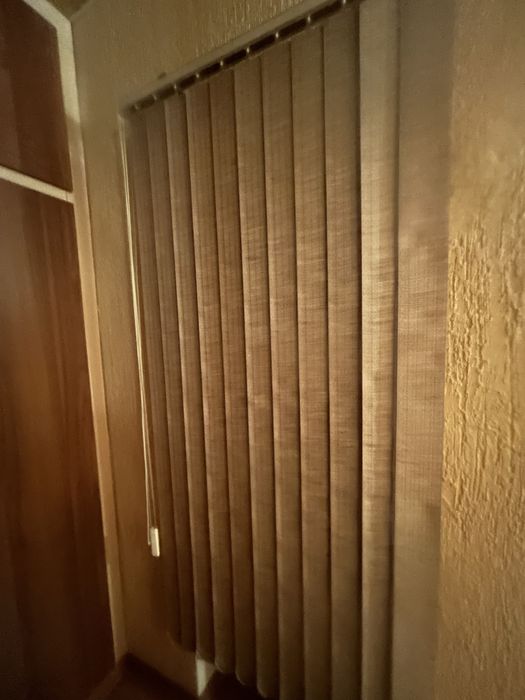 Жалюзи на окно и дверь