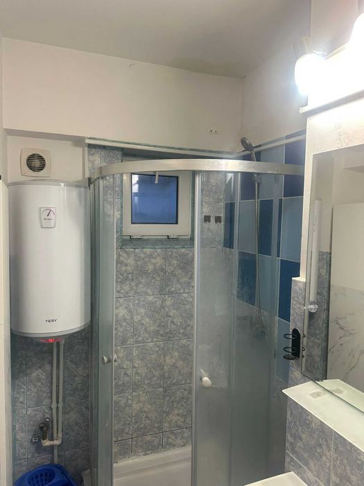 Garsonieara str Traian Constanta - zona Gara, in spate la BCR