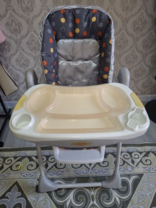 Продам детский стульчик для кормления.