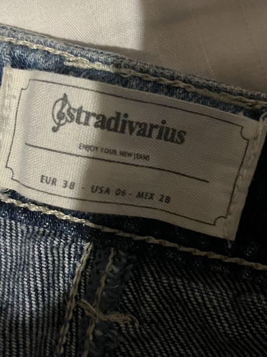 Продам джинсовые шорты