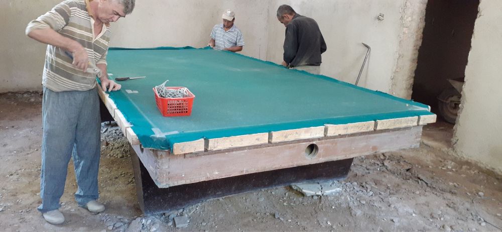 Бильярдный стол, шары (Арамит), 4 кий