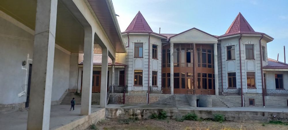 Продаются 2 дома 2 х этажные трикотажка ор. Джавохир ресторан 17 сот