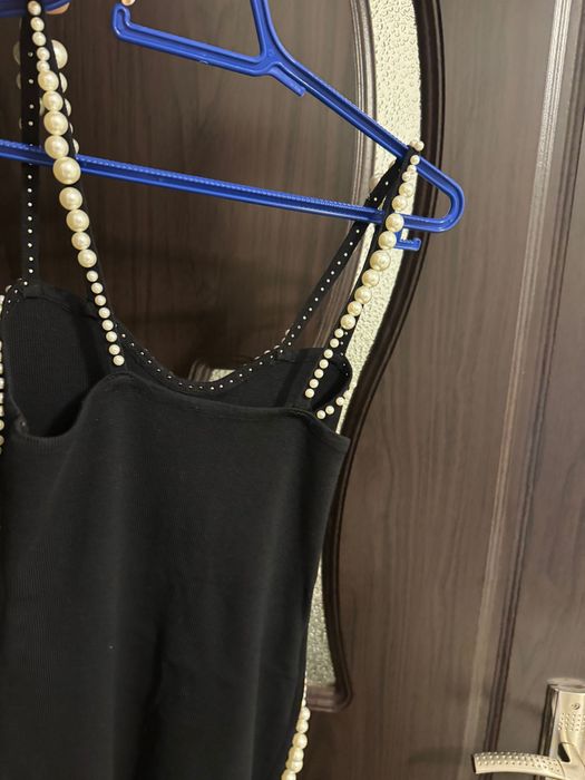 Черна рокля плетиво с перли