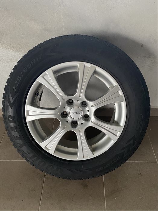 Vand Roti TOYOTA 225/65 R17