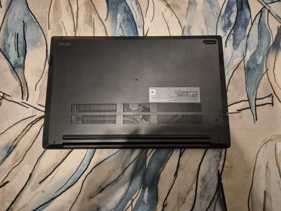 Laptop Lenovo V15 G2 IJL