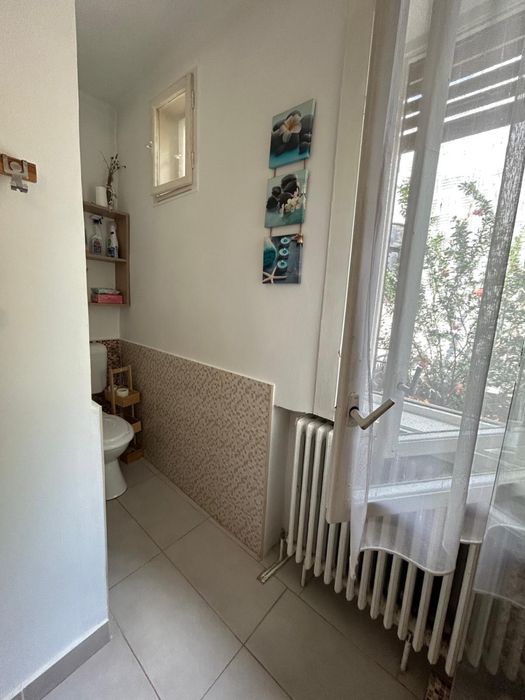 Casă spațioasă cu garaj dublu, pivniță și curte – Zonă centrală, Lugoj