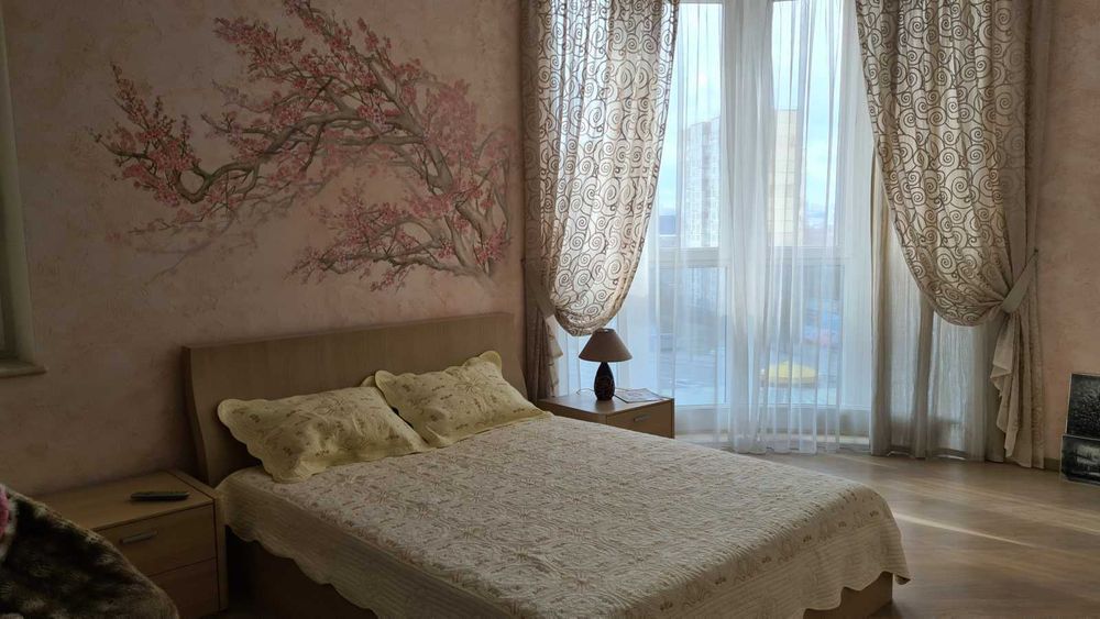 Двустаен имот в кв.Света Троица