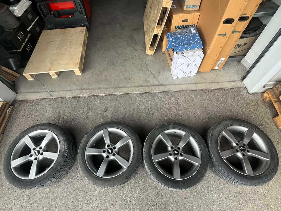 VAG Джанти 17ки 5х112 57.1 с гуми 235/45/17