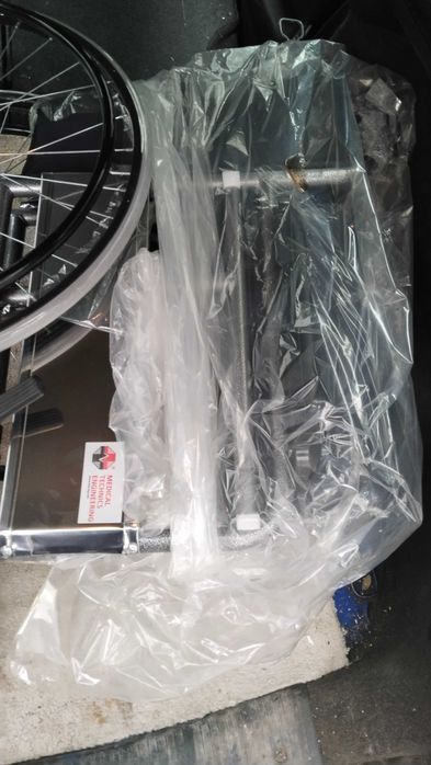 Инвалидна количка чисто нова сгаваема