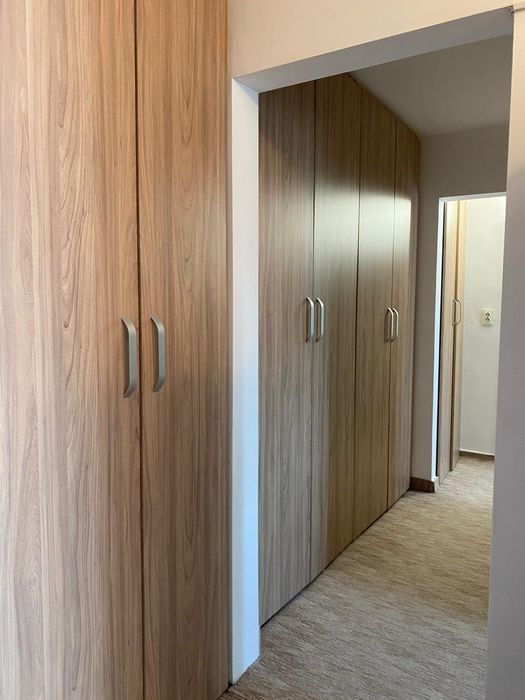 Închiriez apart. 3 camere Decebal Oradea