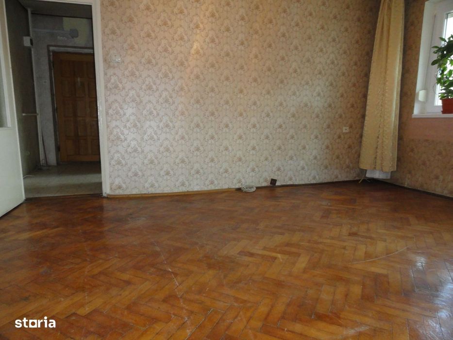 Apartament 3 camere conf. 1 parter inalt zona centrala, vad comercial