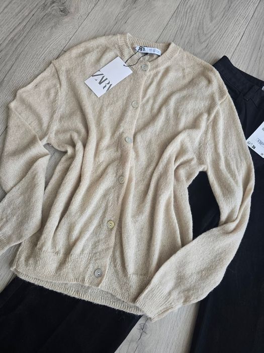 Vand lot haine zara noi cu eticheta