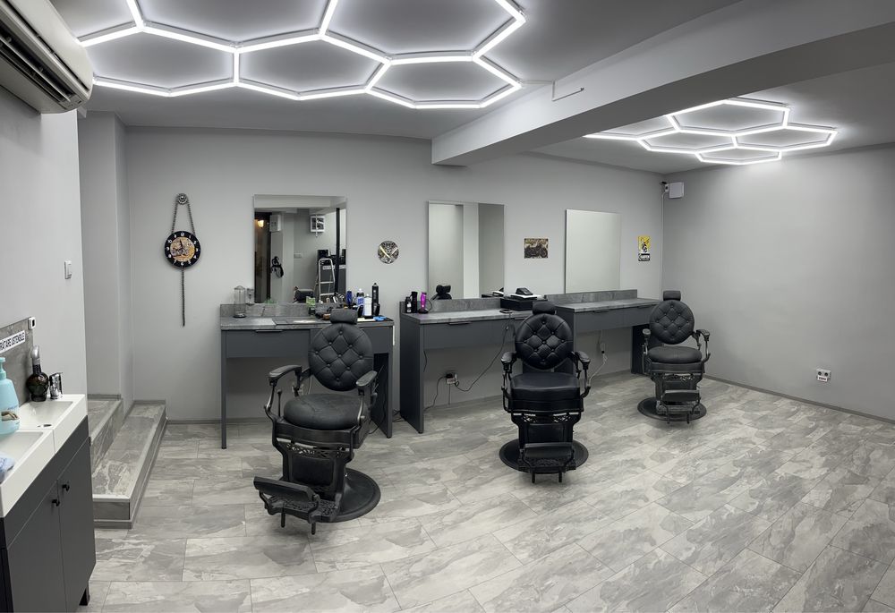 Motorway barbershop inchiriaza post frizerie