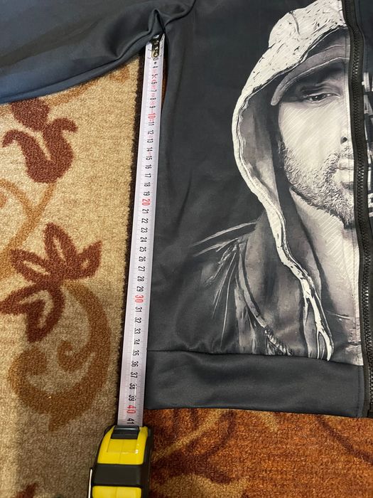 Суичър Еминем спортен