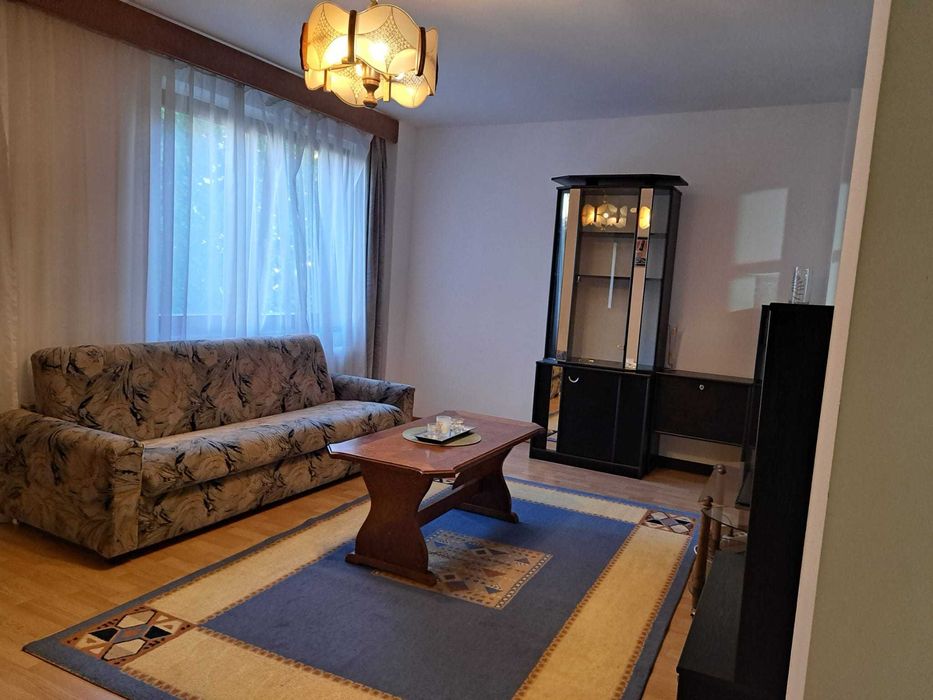 Apartament de inchiriat, 4 camere, ultra-central, bucatarie deschisa, centrala proprie noua