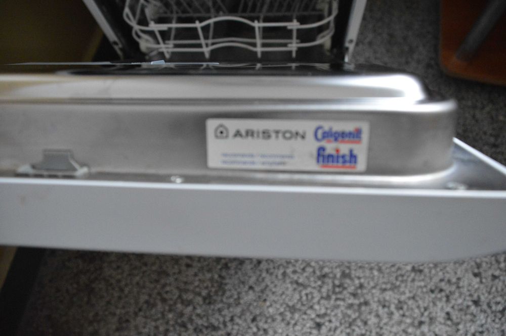 Съдомиялна Ariston малка 45см.