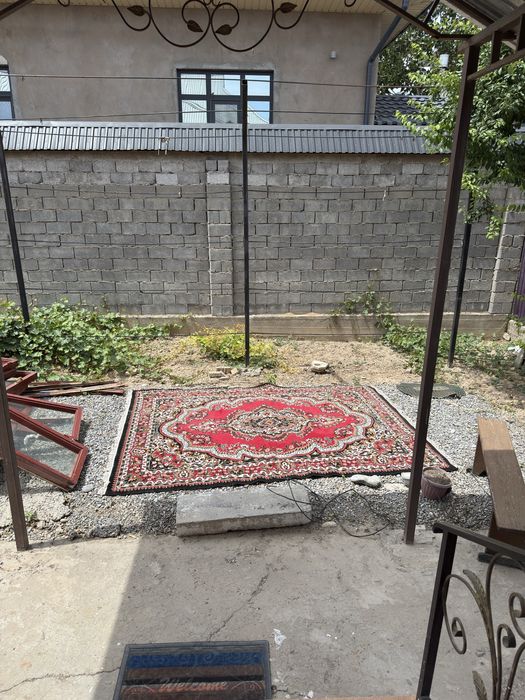 Продам ковер в отличном состоянии