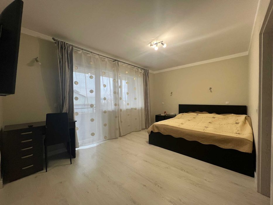 PF vand  casă individuală spațioasă – 181 mp utili și garaj inclus, str. Oasului