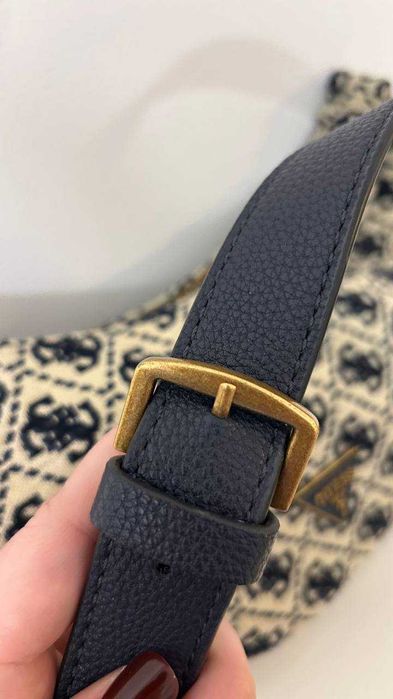 Geantă de mână pentru femei Guess